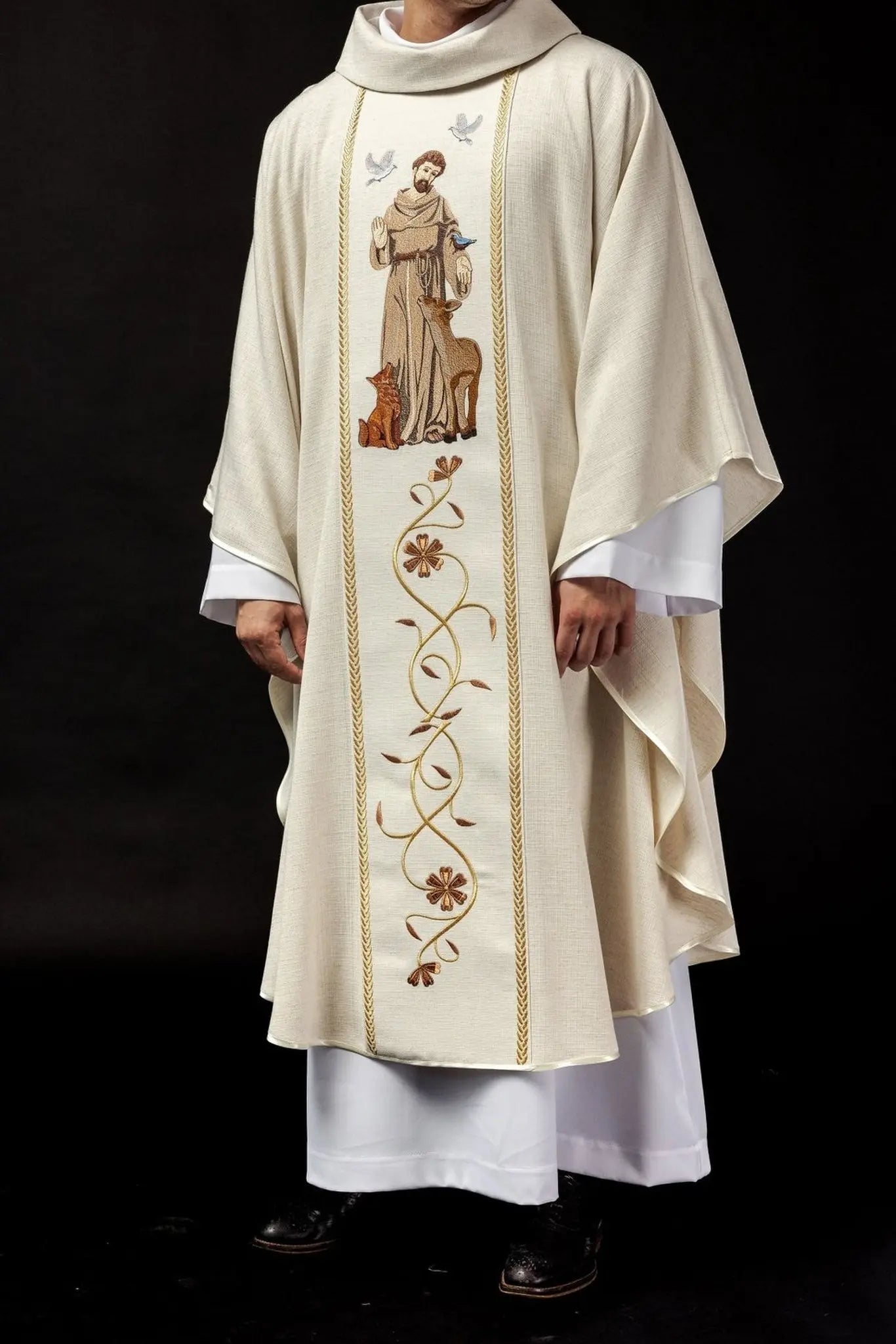 Ornat haftowany z wizerunkiem św. Franciszka