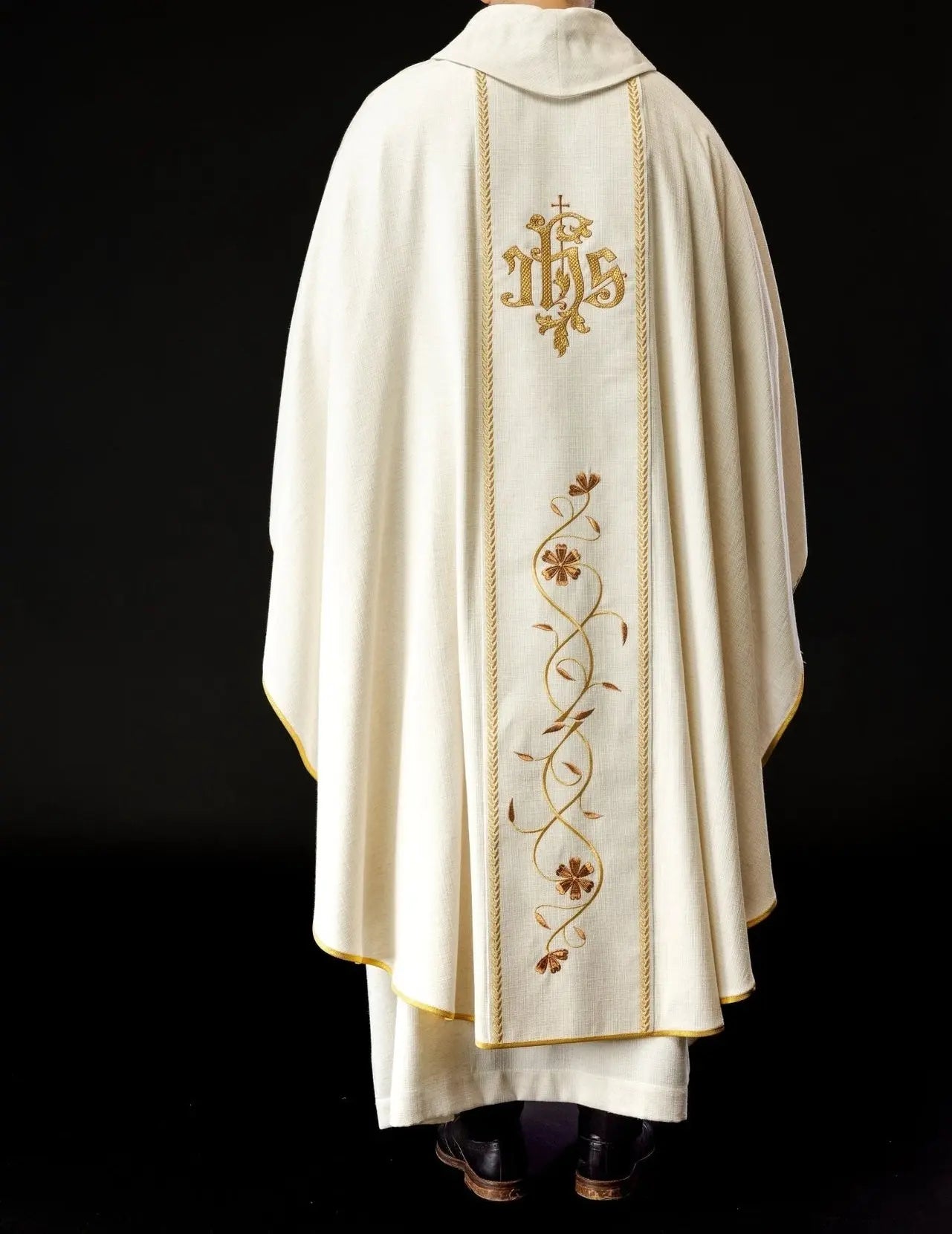 Embroidered chasuble with the image of St. Joseph