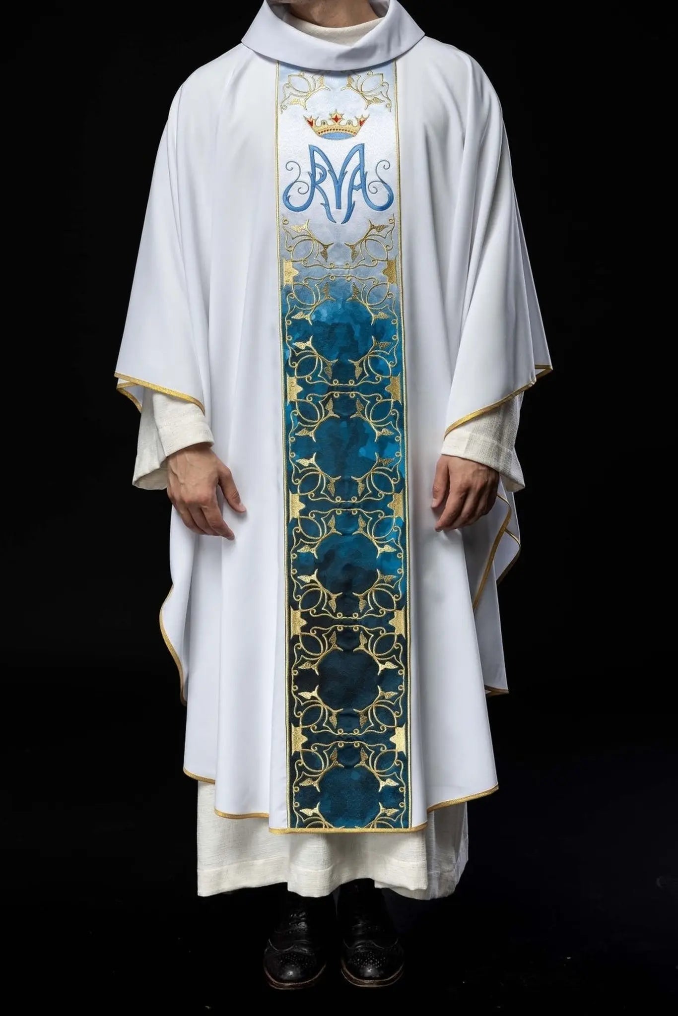 Marian liturgical chasuble with embroidered and sublimated belt