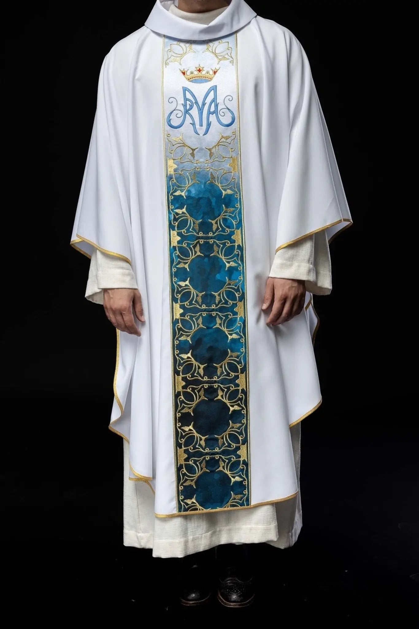 Marian liturgical chasuble with embroidered and sublimated belt