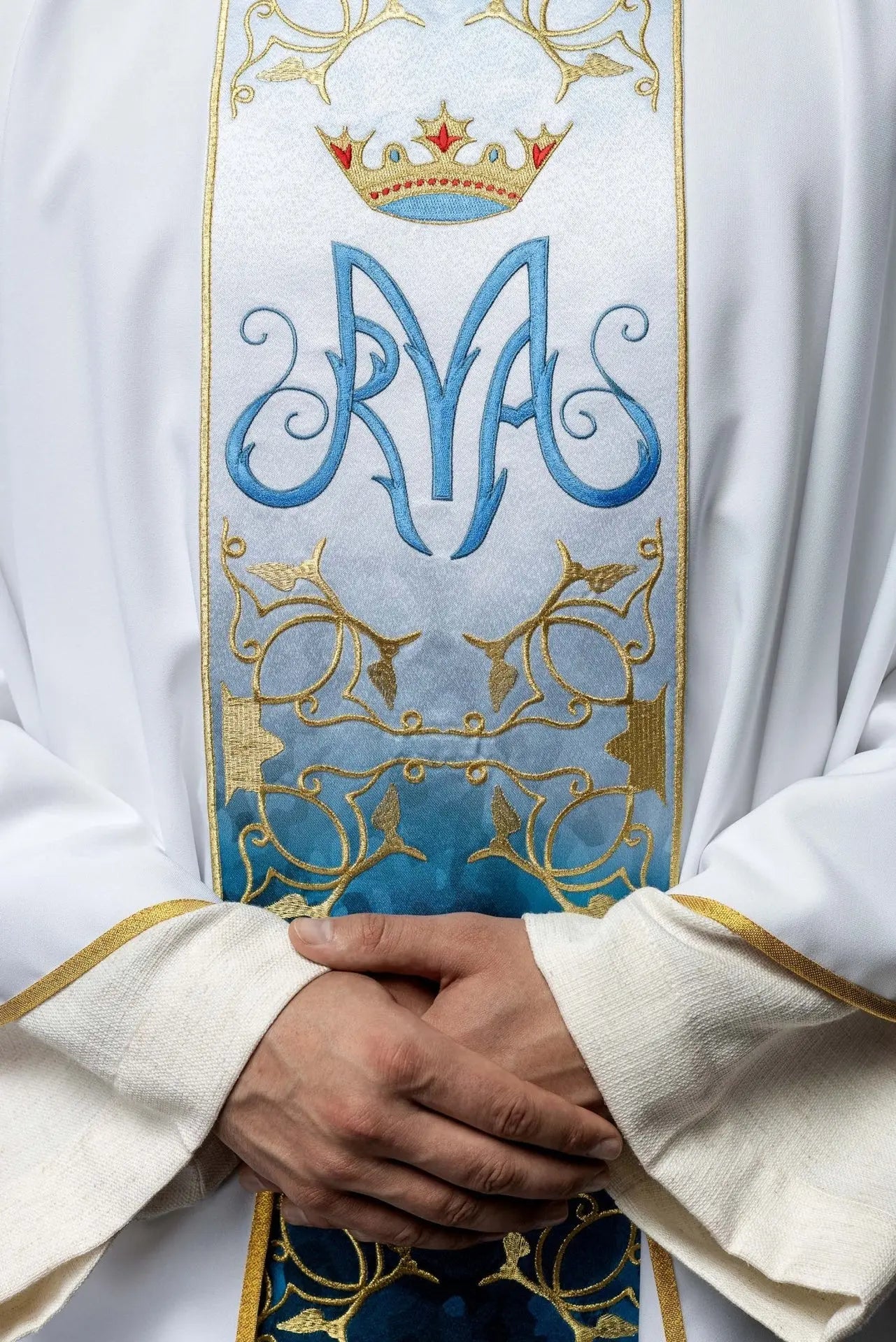 Marian liturgical chasuble with embroidered and sublimated belt
