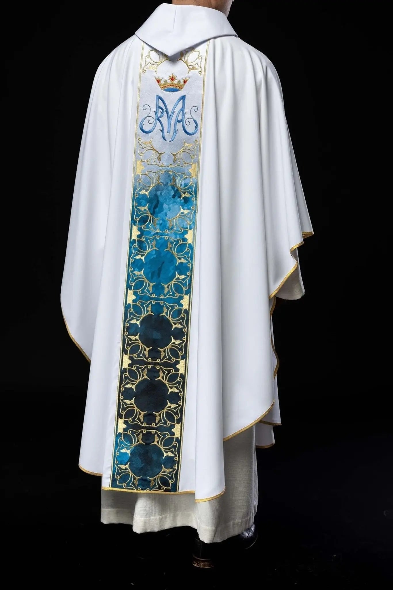 Marian liturgical chasuble with embroidered and sublimated belt