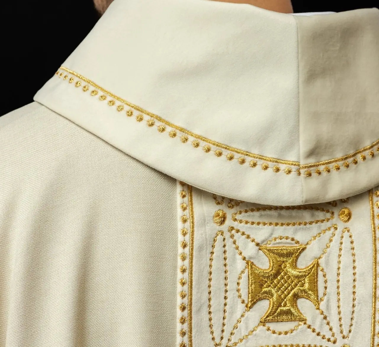 Liturgical chasuble with richly decorated belt with crosses in ecru color