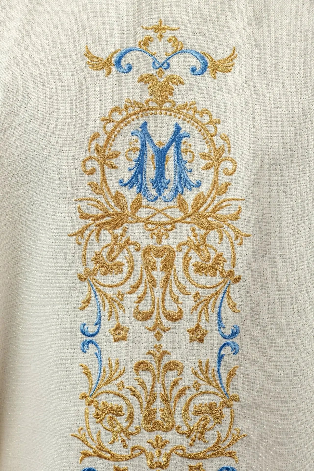 Chasuble in shiny fabric decorated with beads