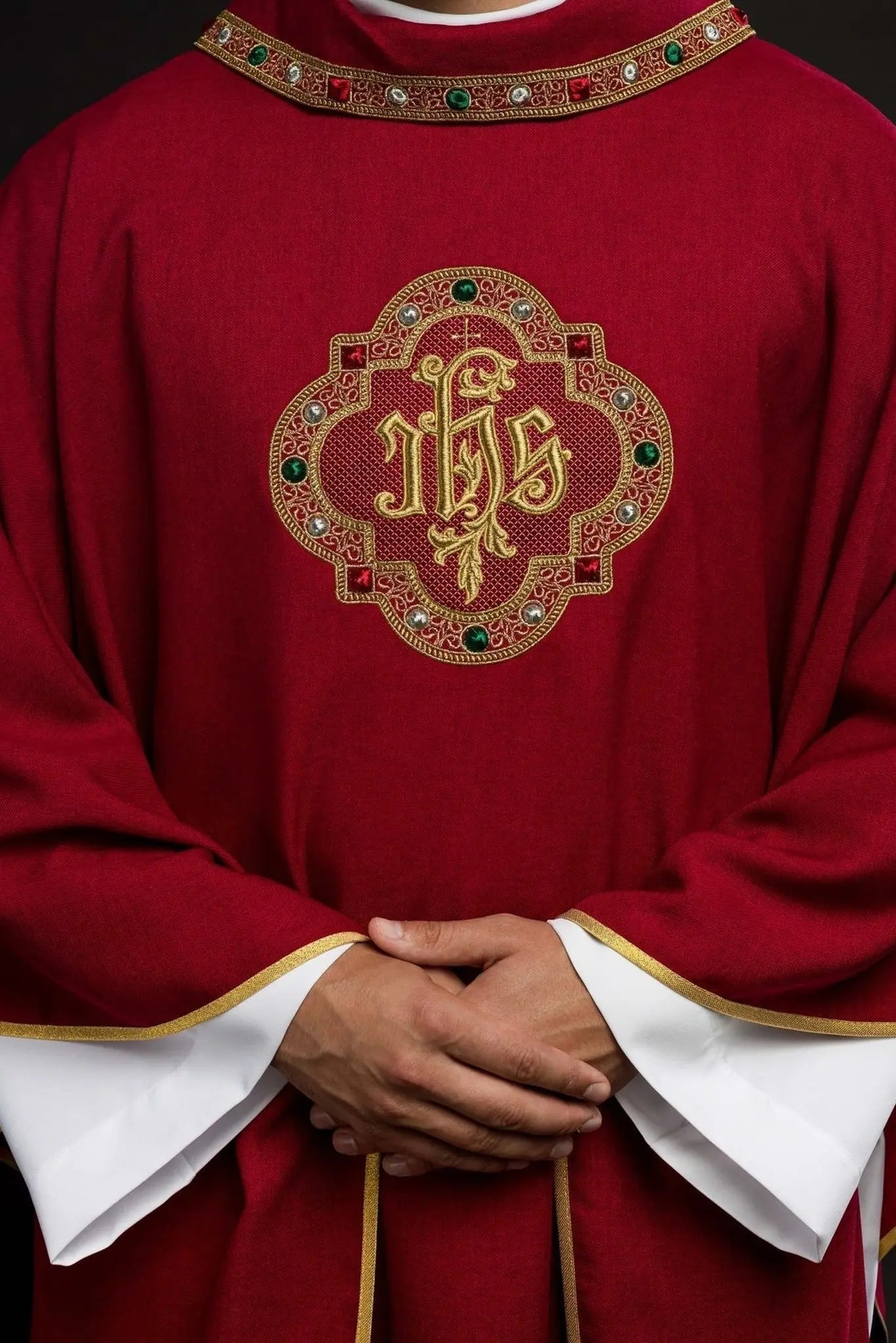 Chasuble with richly embroidered belt and piping around the IHS I collar embroidery in red