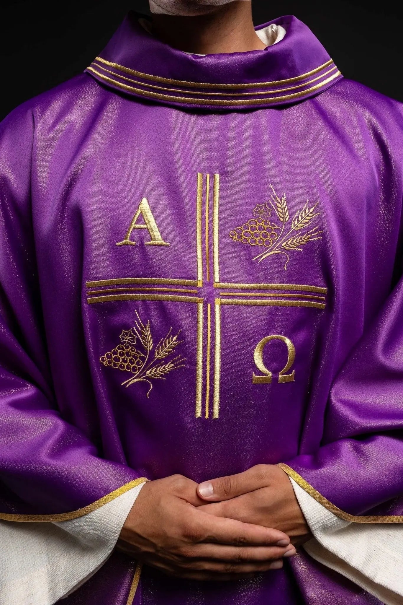 Chasuble with an embroidered cross, Alpha and Omega motifs and ears in purple