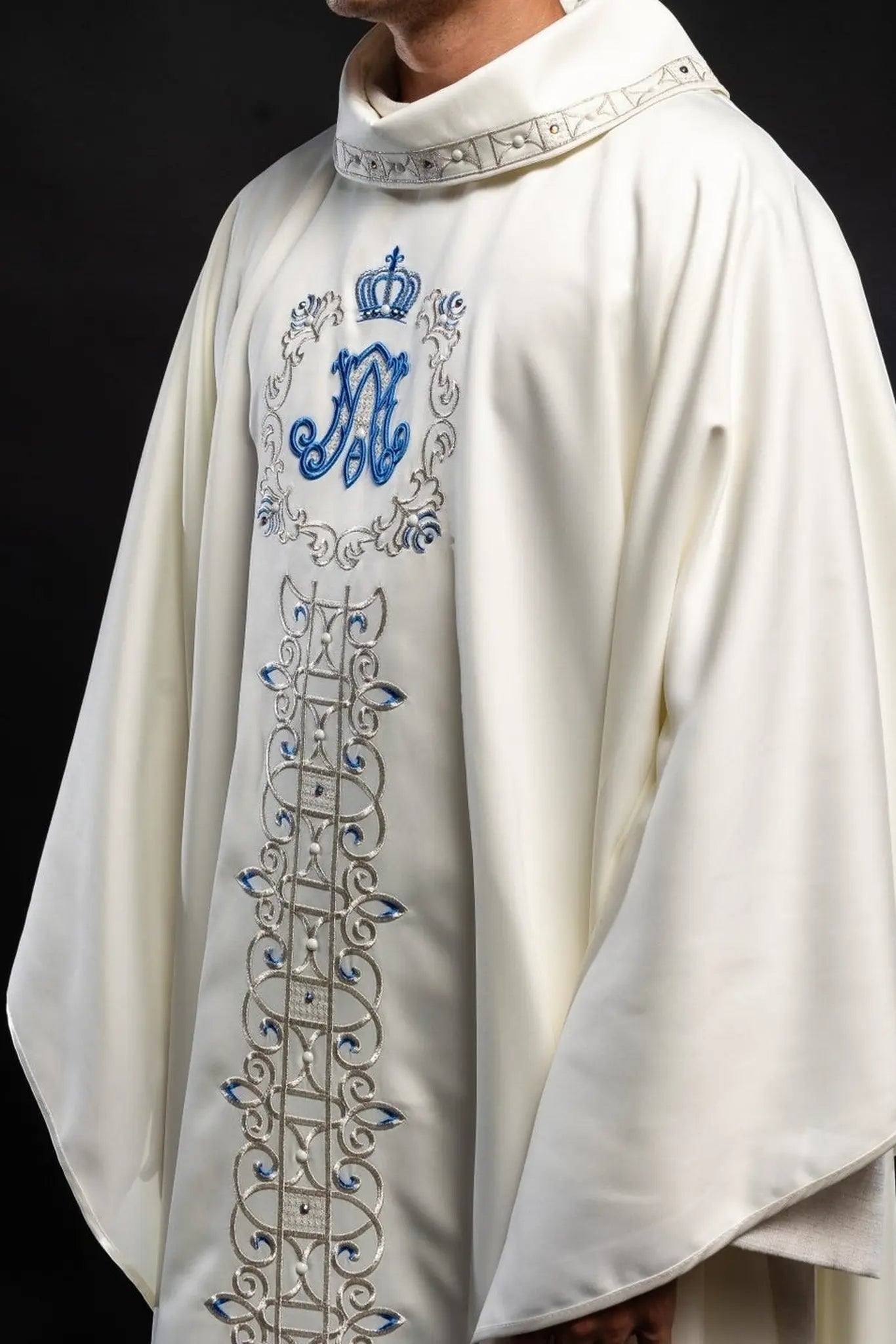Chasuble with embroidered Marian belt