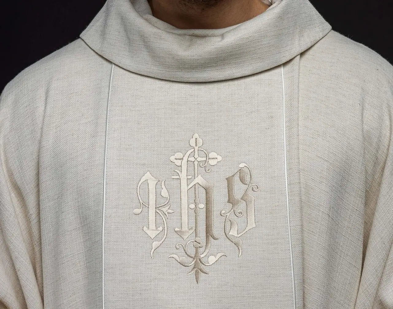 Chasuble with embroidered IHS pattern ecru