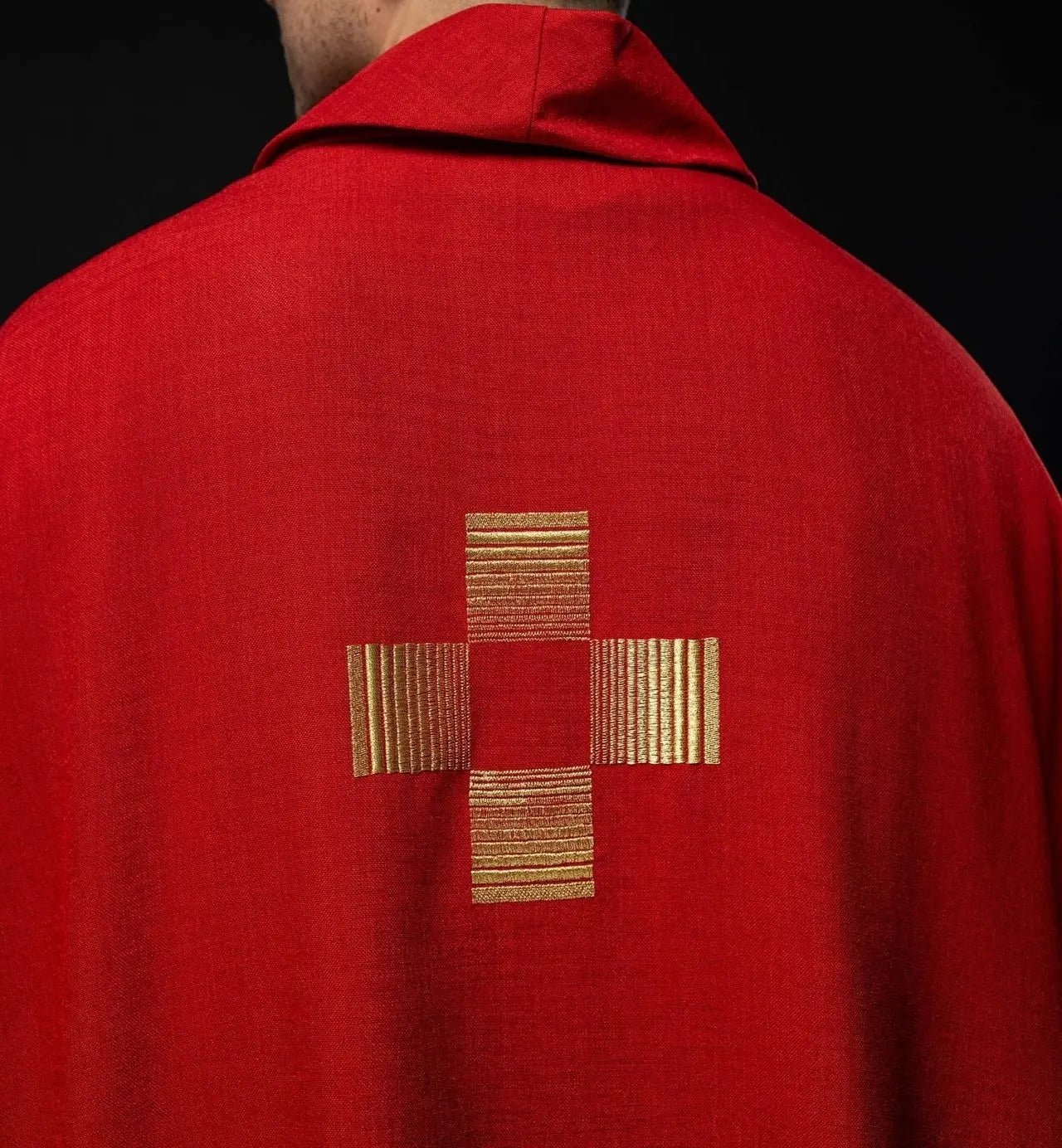 Chasuble with embroidered Crosses in red