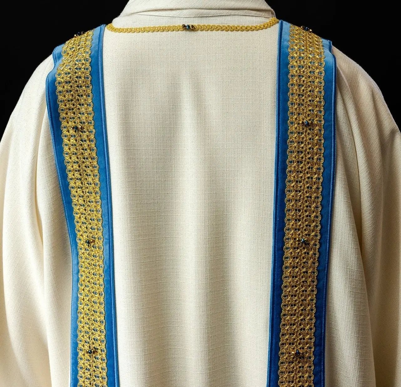 Ręcznie wykonana Dalmatyka maryjna z Kamieniami naturalnymi – Kolekcja Handmade 1001