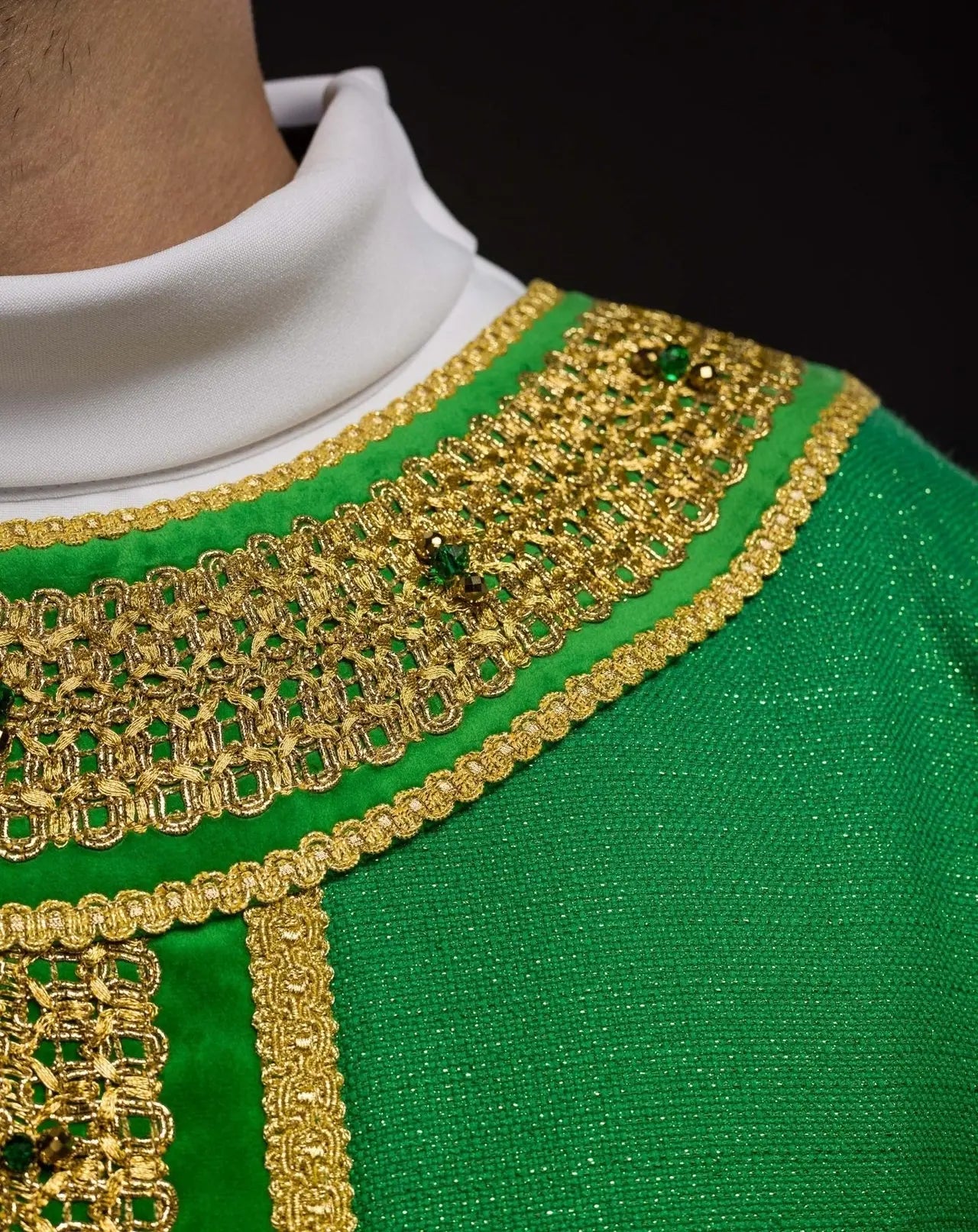 Handmade Chasuble with Natural Stones – Collection Handmade 7001
