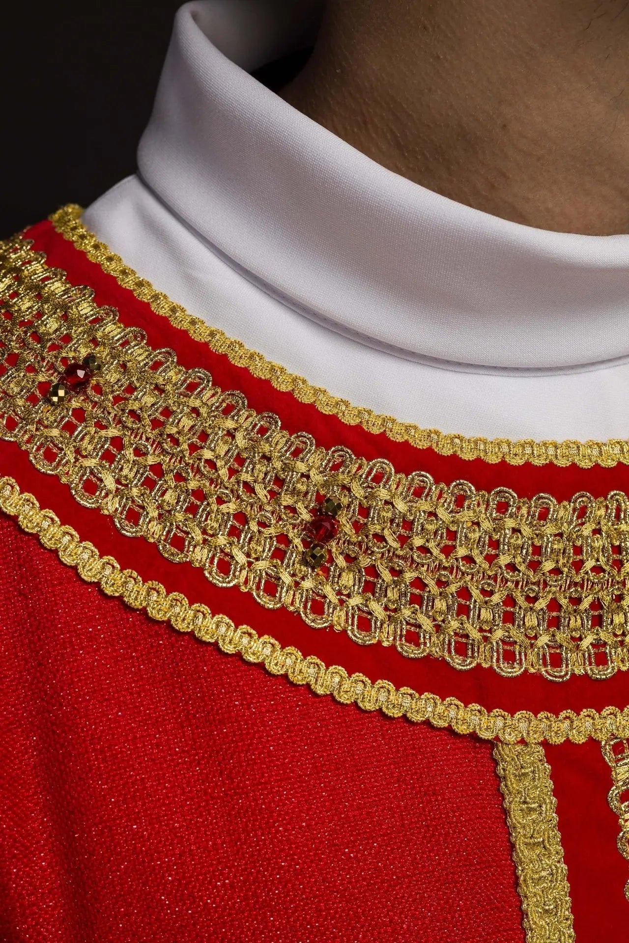 Handmade Chasuble with Natural Stones – Collection Handmade 7001