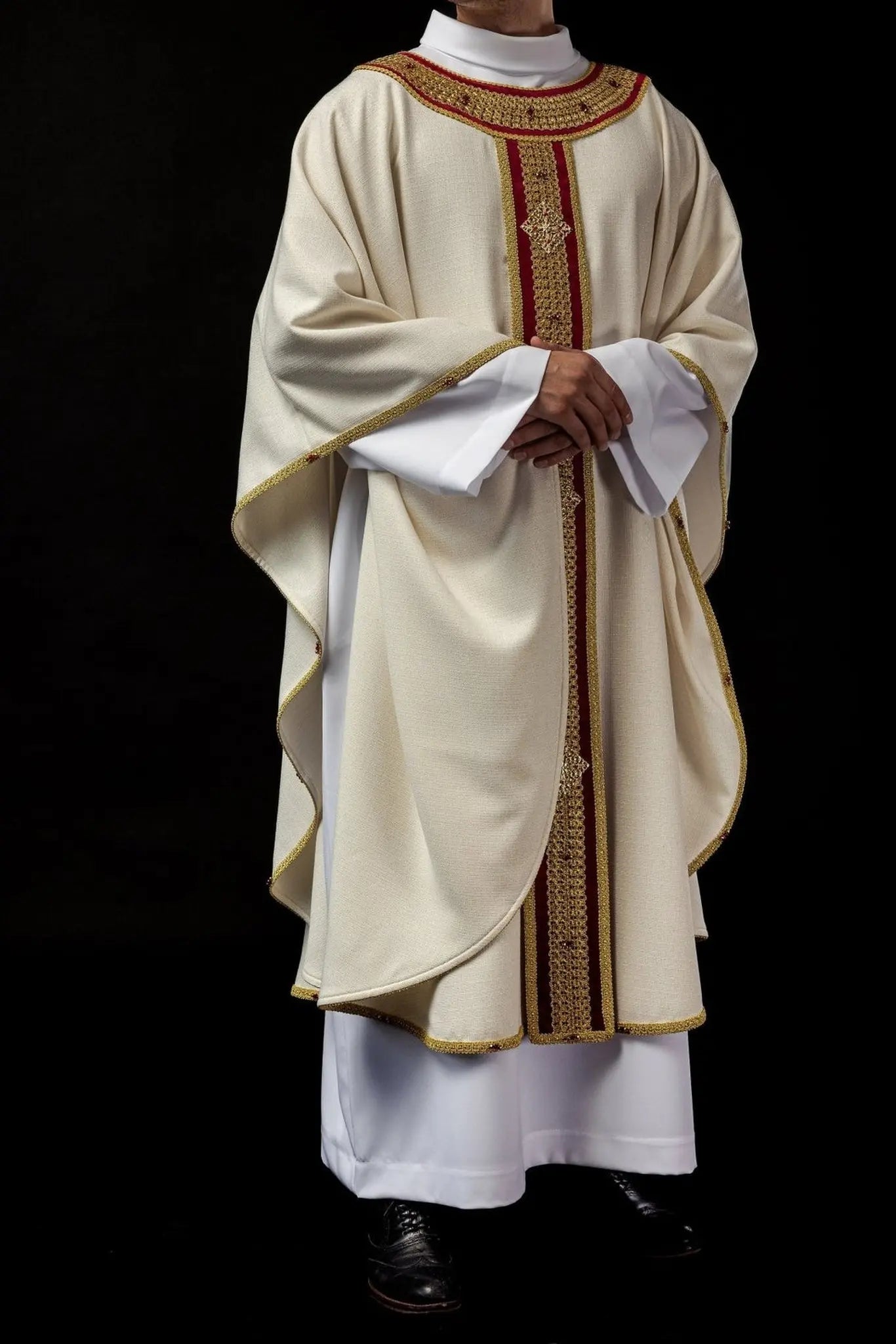 Handmade Chasuble with Natural Stones – Collection Handmade 7001