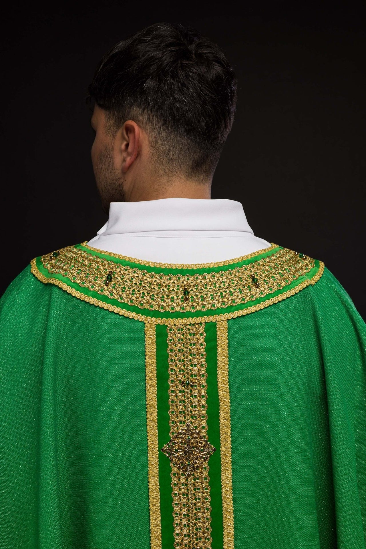 Ręcznie wykonany ornat z naturalnymi kamieniami Handmade 7001