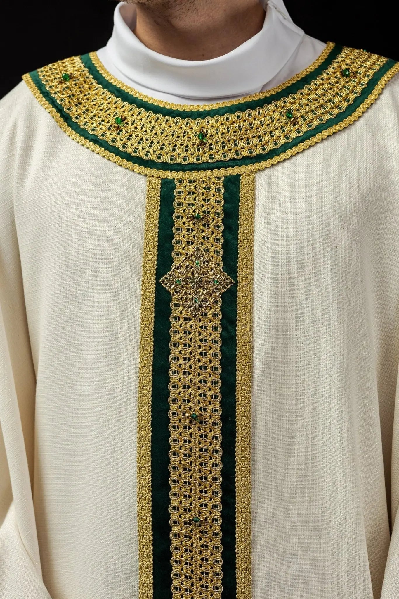 Handmade Chasuble with Natural Stones – Collection Handmade 7001