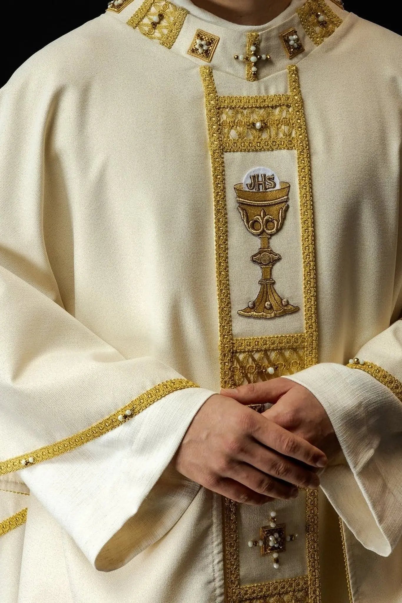 Handmade Chasuble with Natural Stones – Collection Handmade 7008