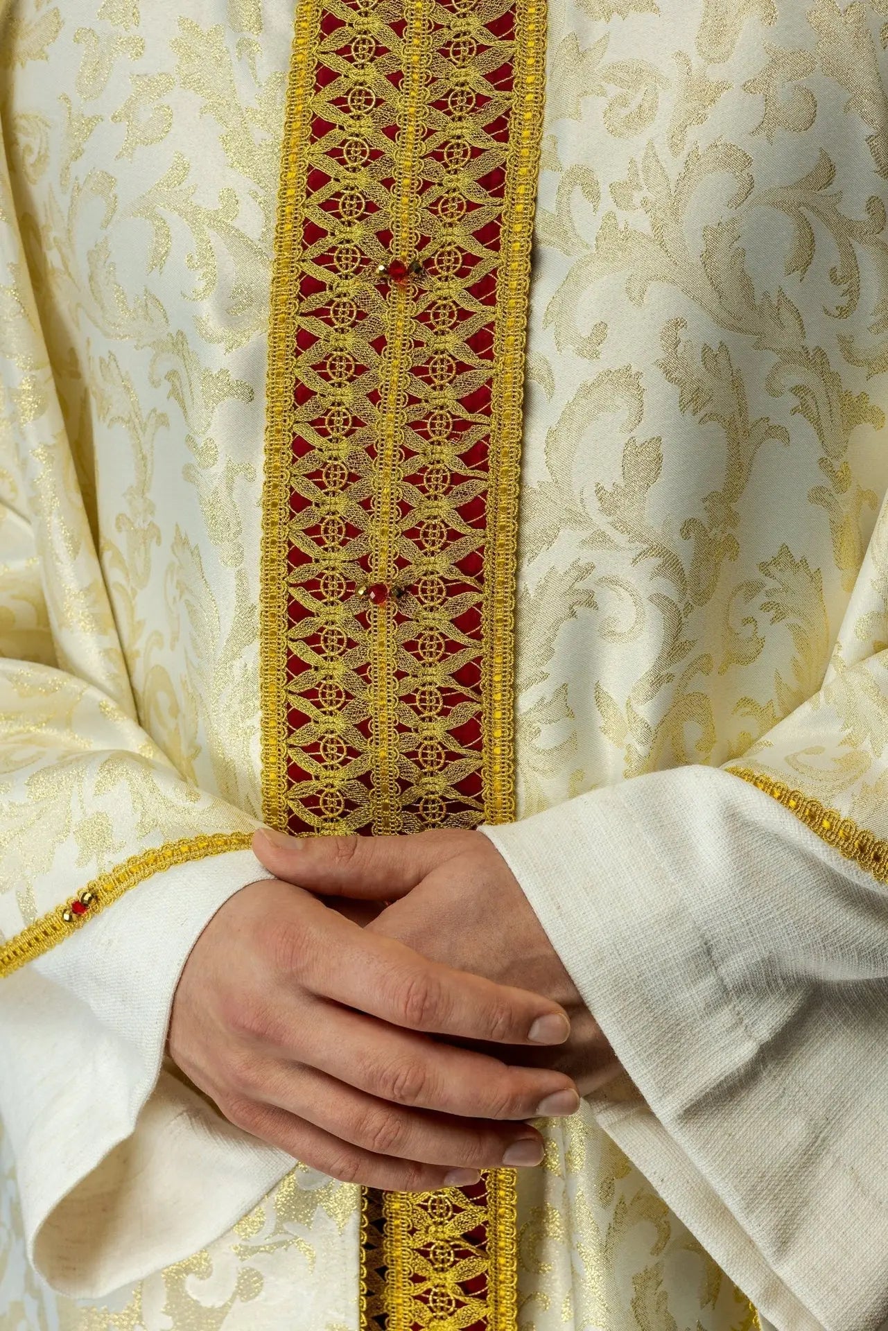 Handcrafted Liturgical Chasuble with Natural Stones – Model 7009