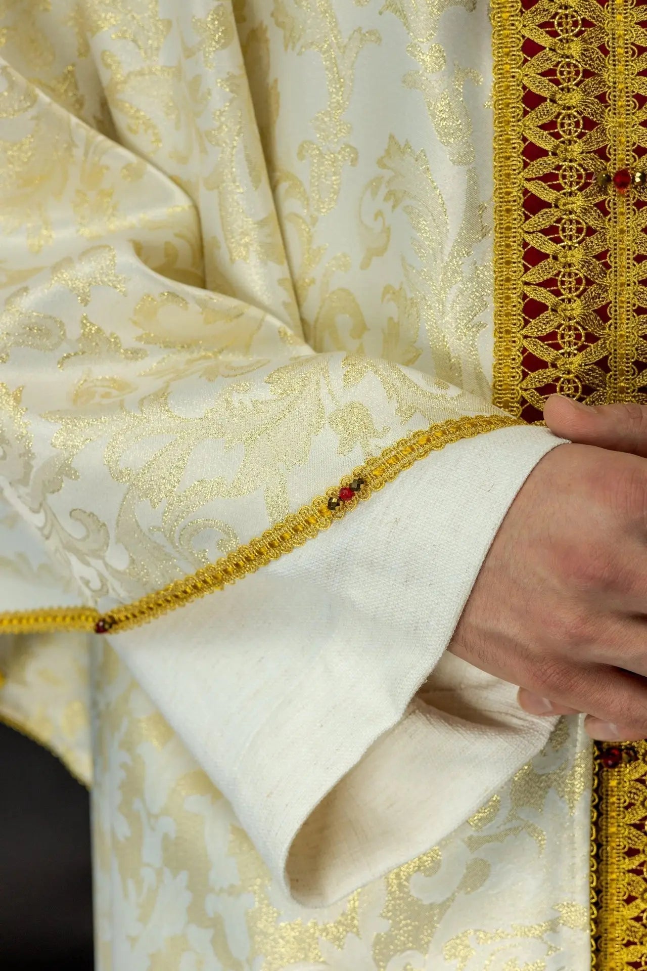 Handcrafted Liturgical Chasuble with Natural Stones – Model 7009