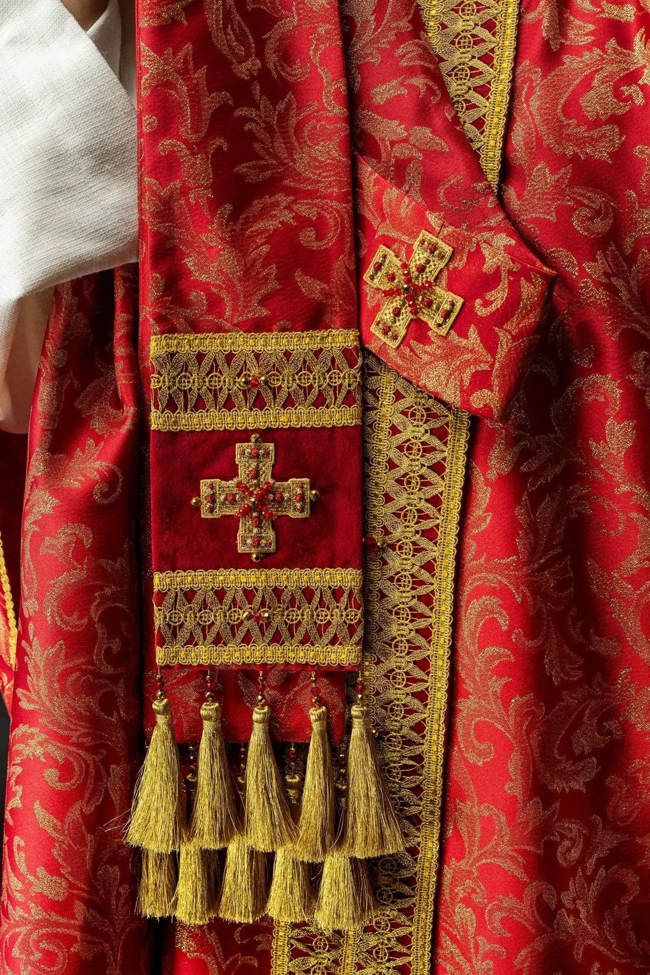 Handmade Chasuble with Natural Stones – Collection Handmade 7009