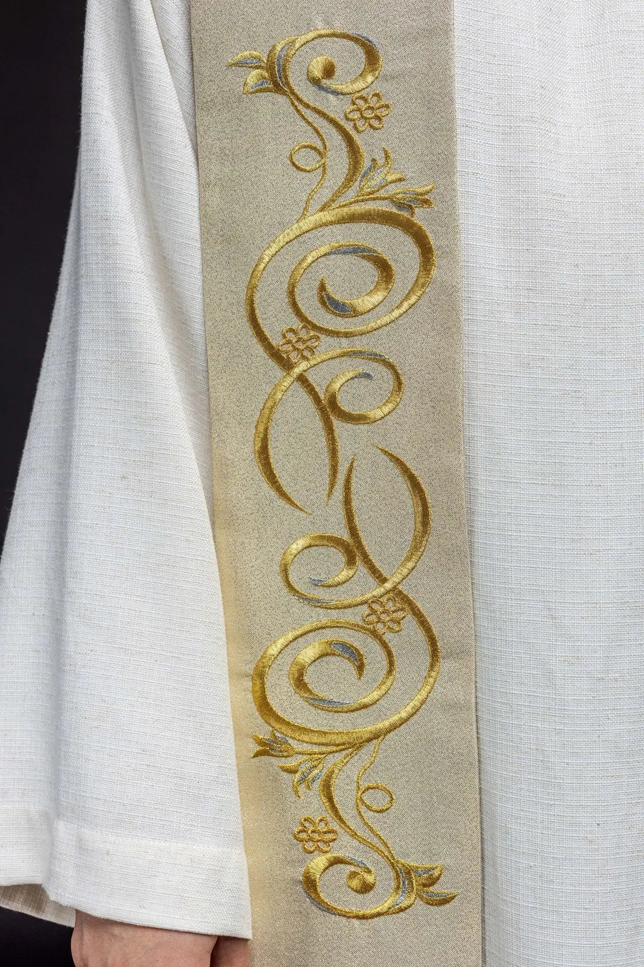 IHS embroidered stole in gold