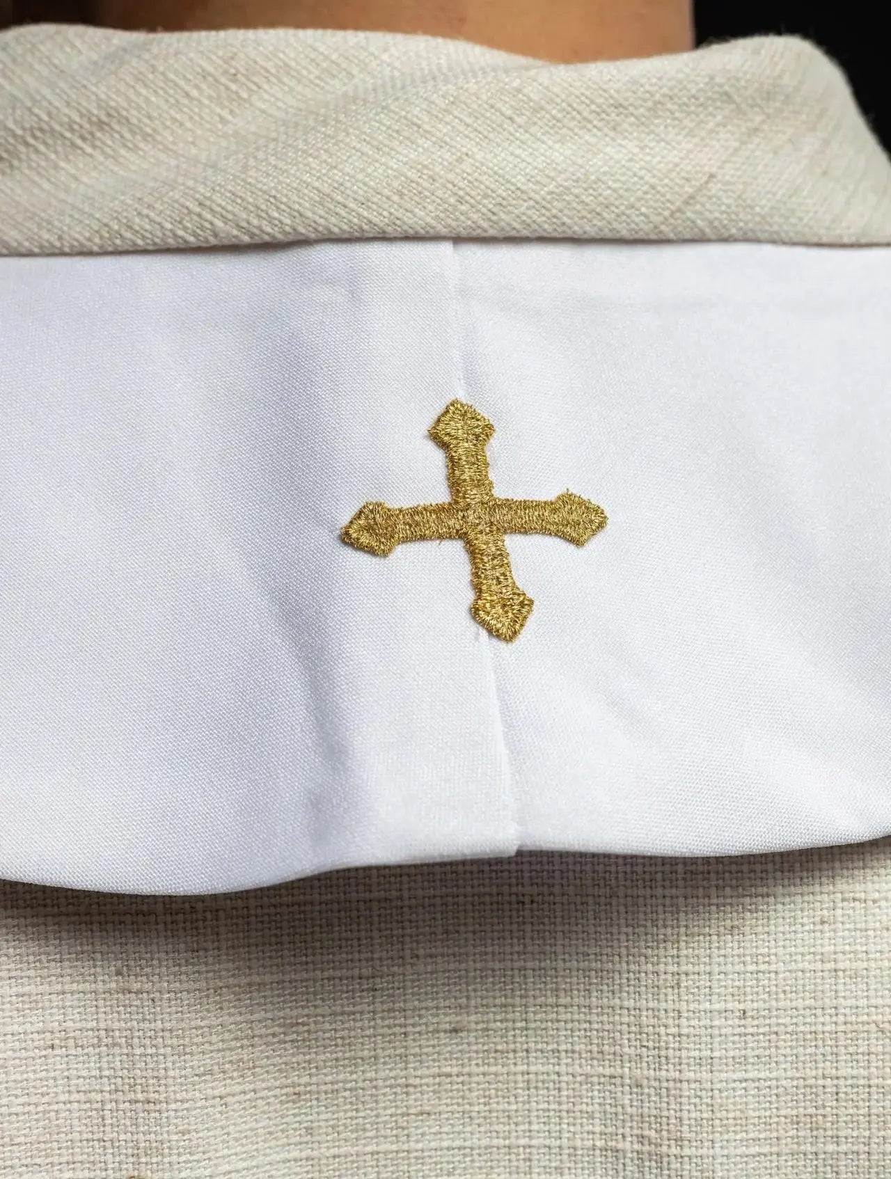 Embroidered white Marian priest's stole