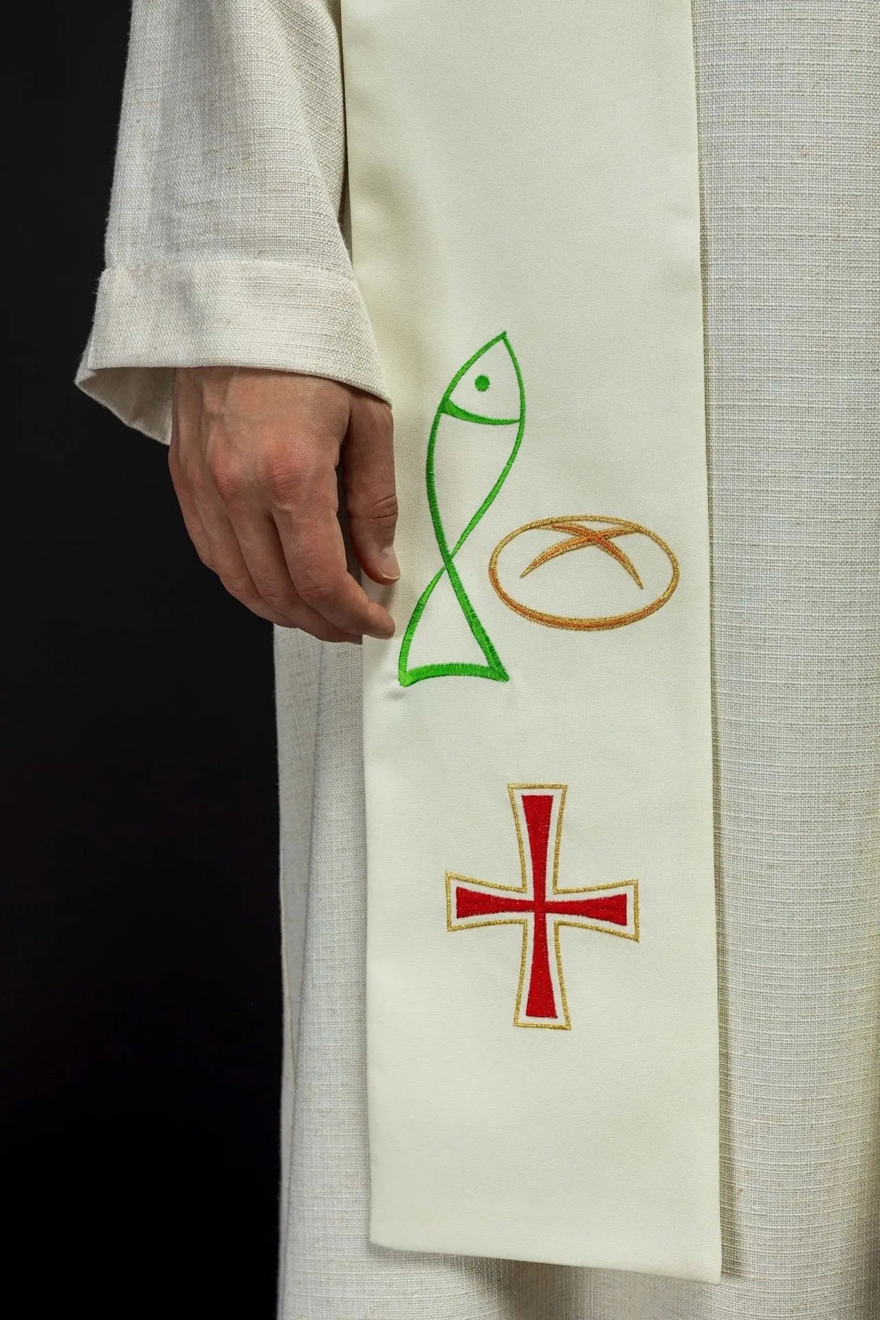 Stuła kapłańska z haftem Ryby, Chleba i Krzyża w kolorze ecru