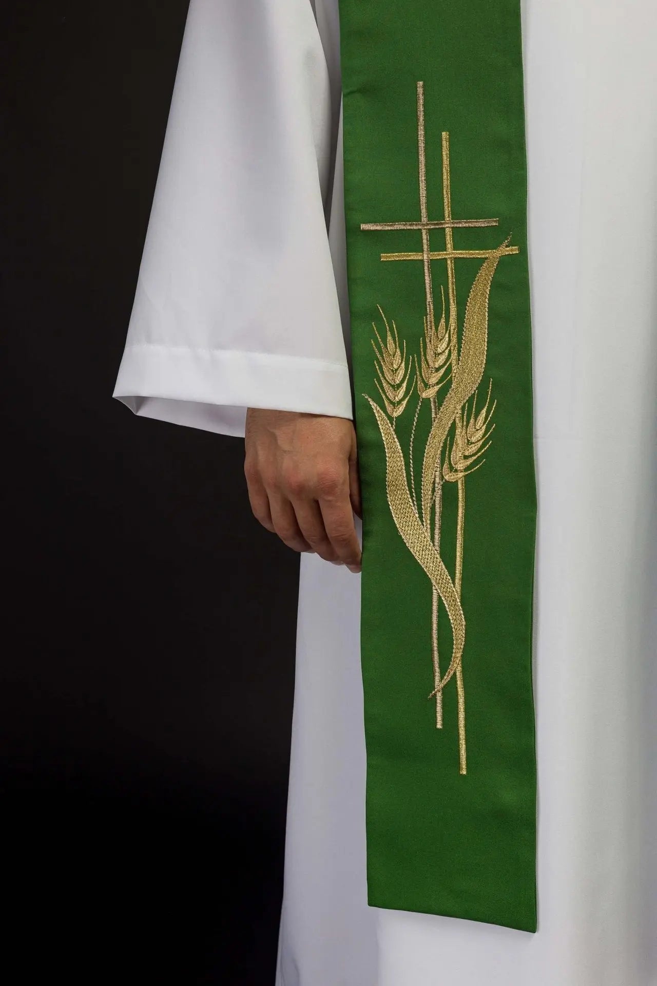 Haftowana zielona stuła kapłańska