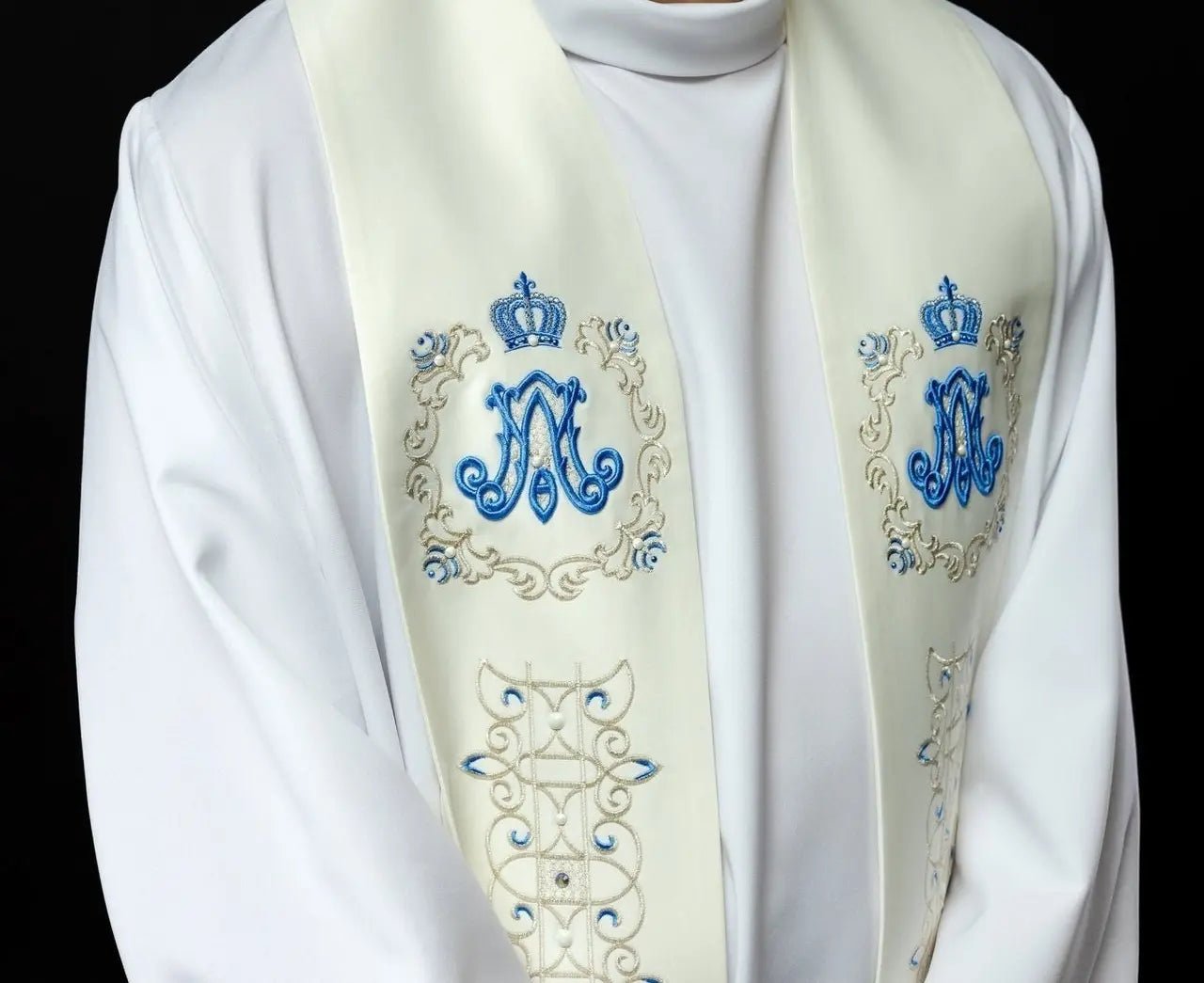 Haftowana stuła maryjna