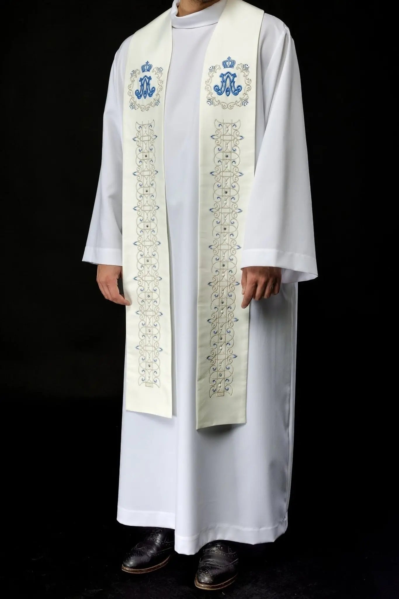 Haftowana stuła maryjna
