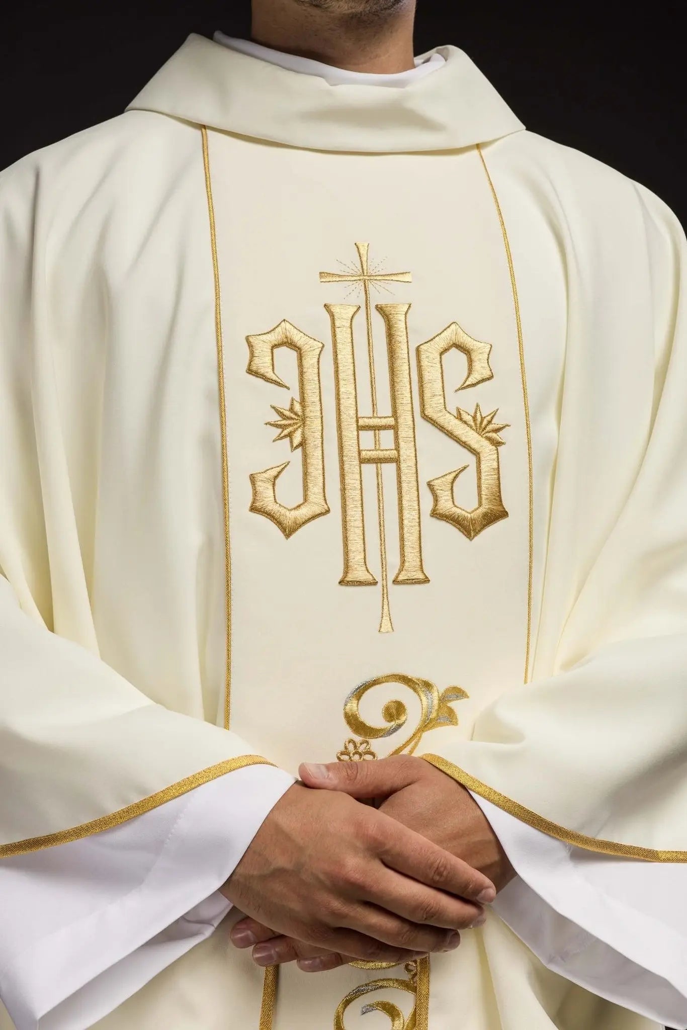 Decorated IHS chasuble in ecru