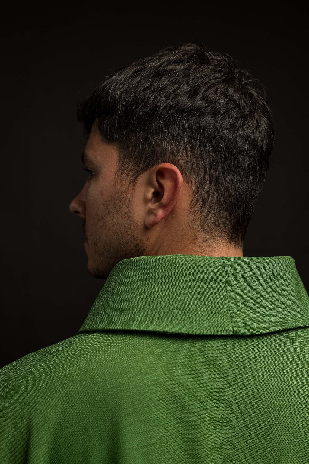 Ornat z haftowanymi Krzyżami w kolorze zielonym - ORNATY.PL