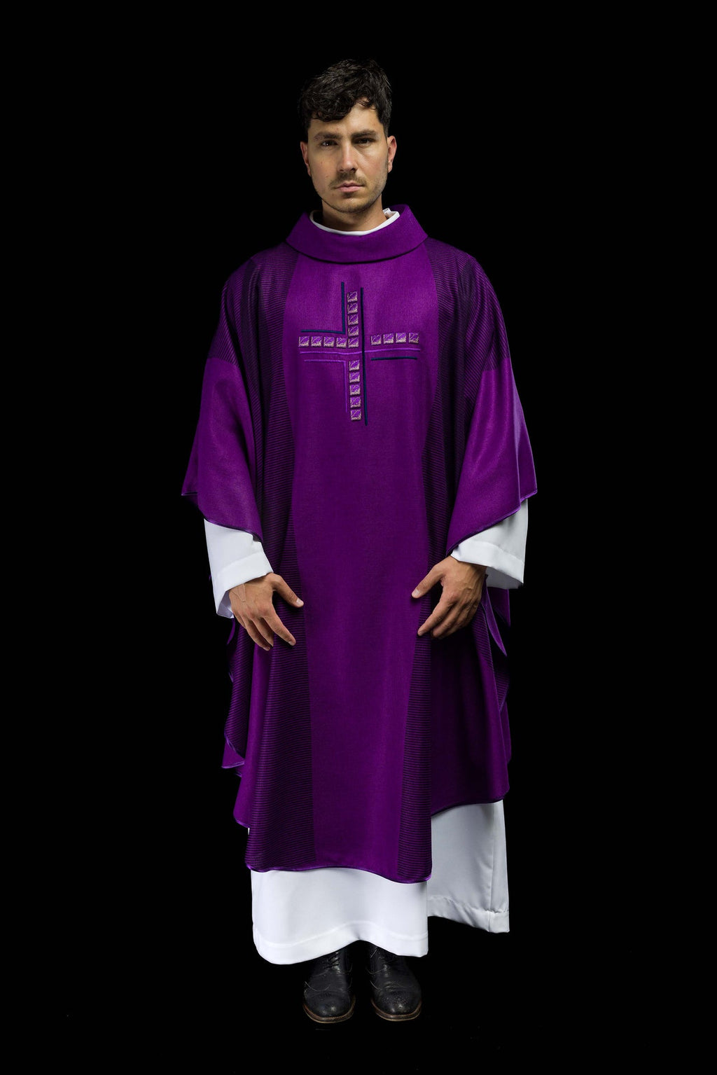 Fioletowy ornat z Krzyżem - ORNATY.PL