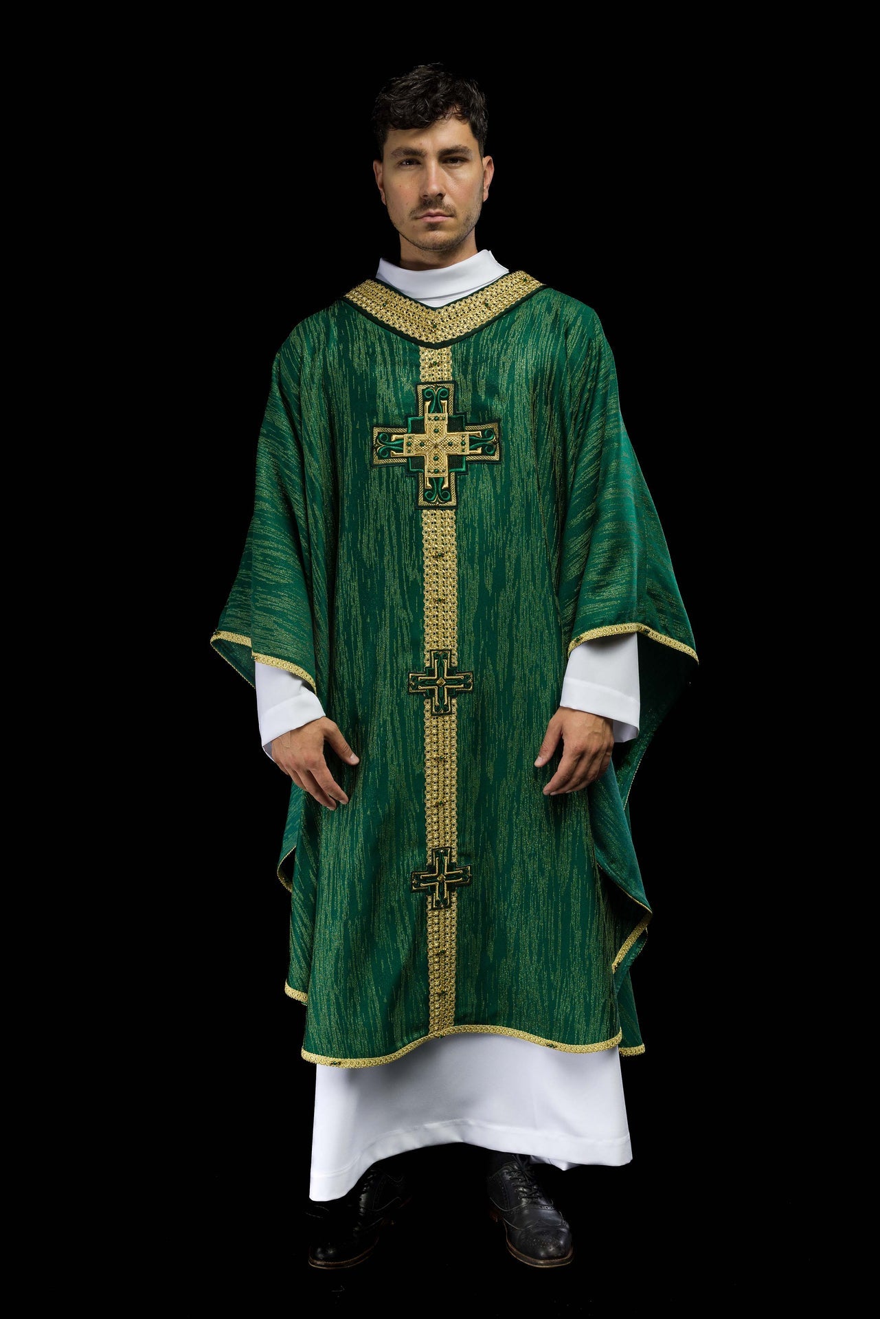 Ręcznie wykonany ornat z naturalnymi kamieniami Handmade 7015 Zielony - ORNATY.PL