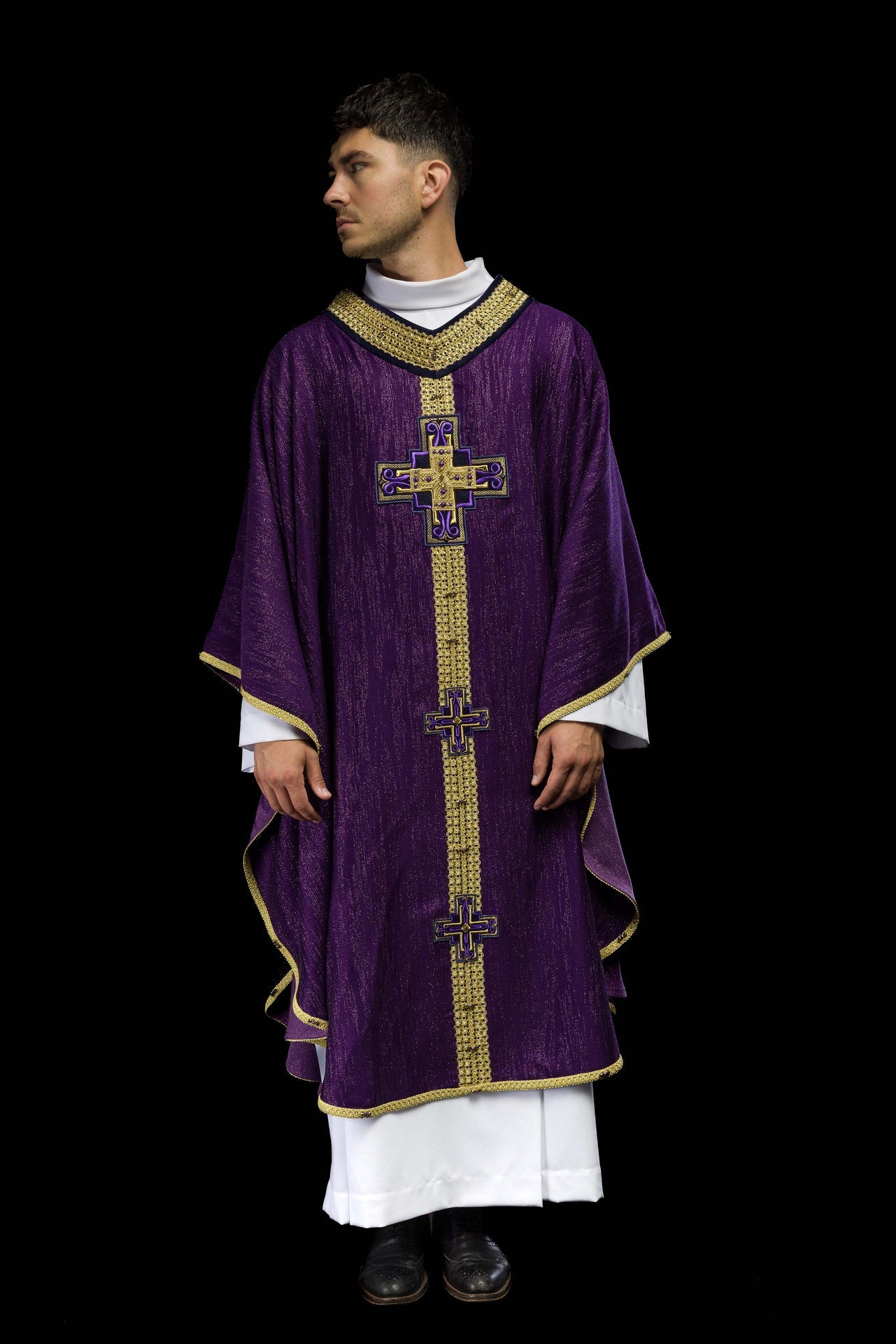 Ręcznie wykonany ornat z naturalnymi kamieniami Handmade 7015 Fioletowy - ORNATY.PL