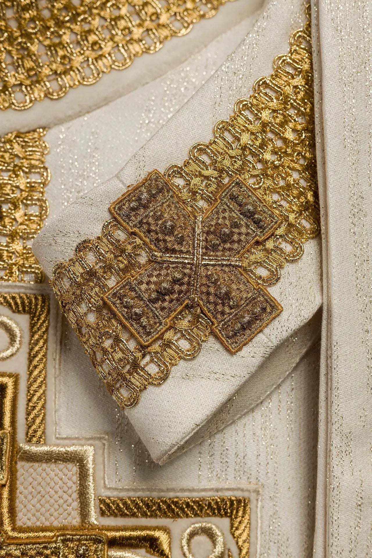 Handmade Ornat liturgiczny z Kamieniami naturalnymi Handmade 7015 Ecru