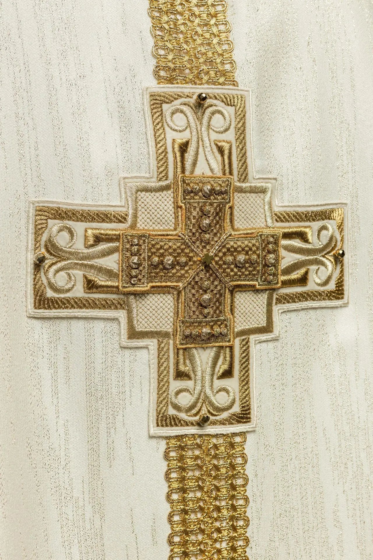 Handmade Ornat liturgiczny z Kamieniami naturalnymi Handmade 7015 Ecru
