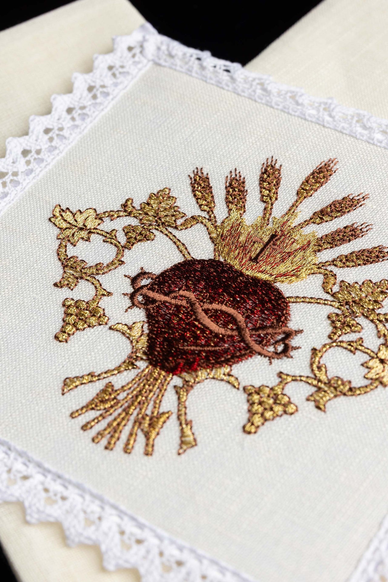 Bielizna kielichowa lniana haftowana Kielich - ORNATY.PL