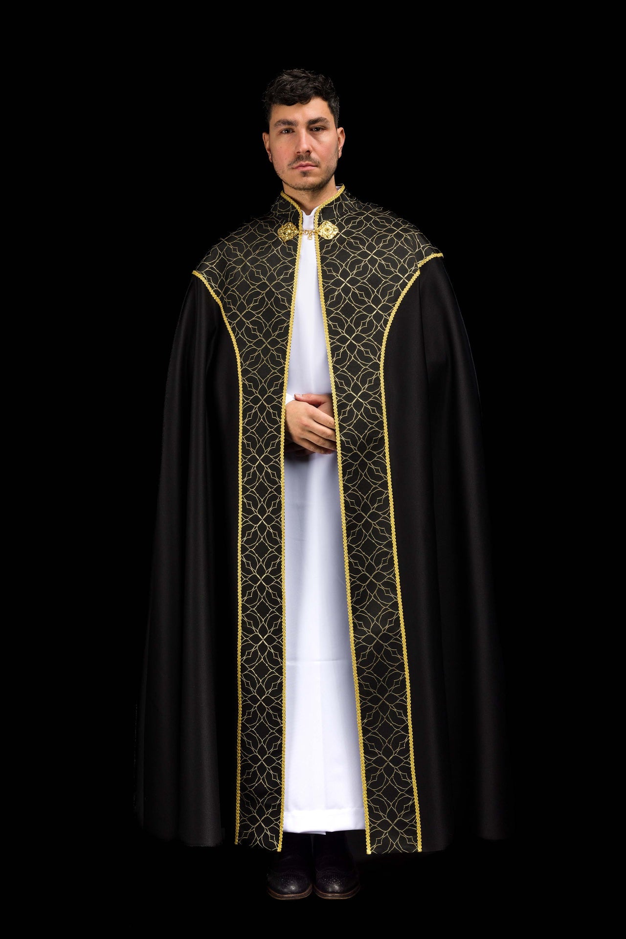 Kapa haftowana ozdobiona tkanina żakardowa czarna - ORNATY.PL