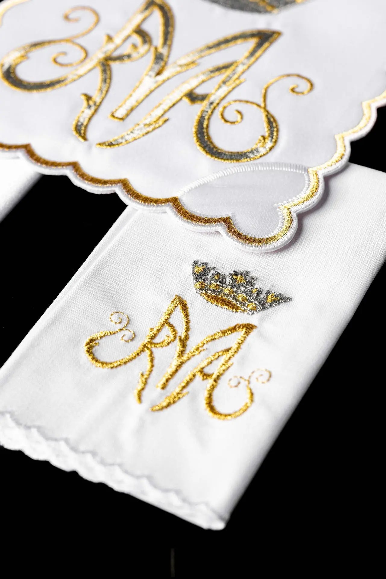 Marian chalice linen