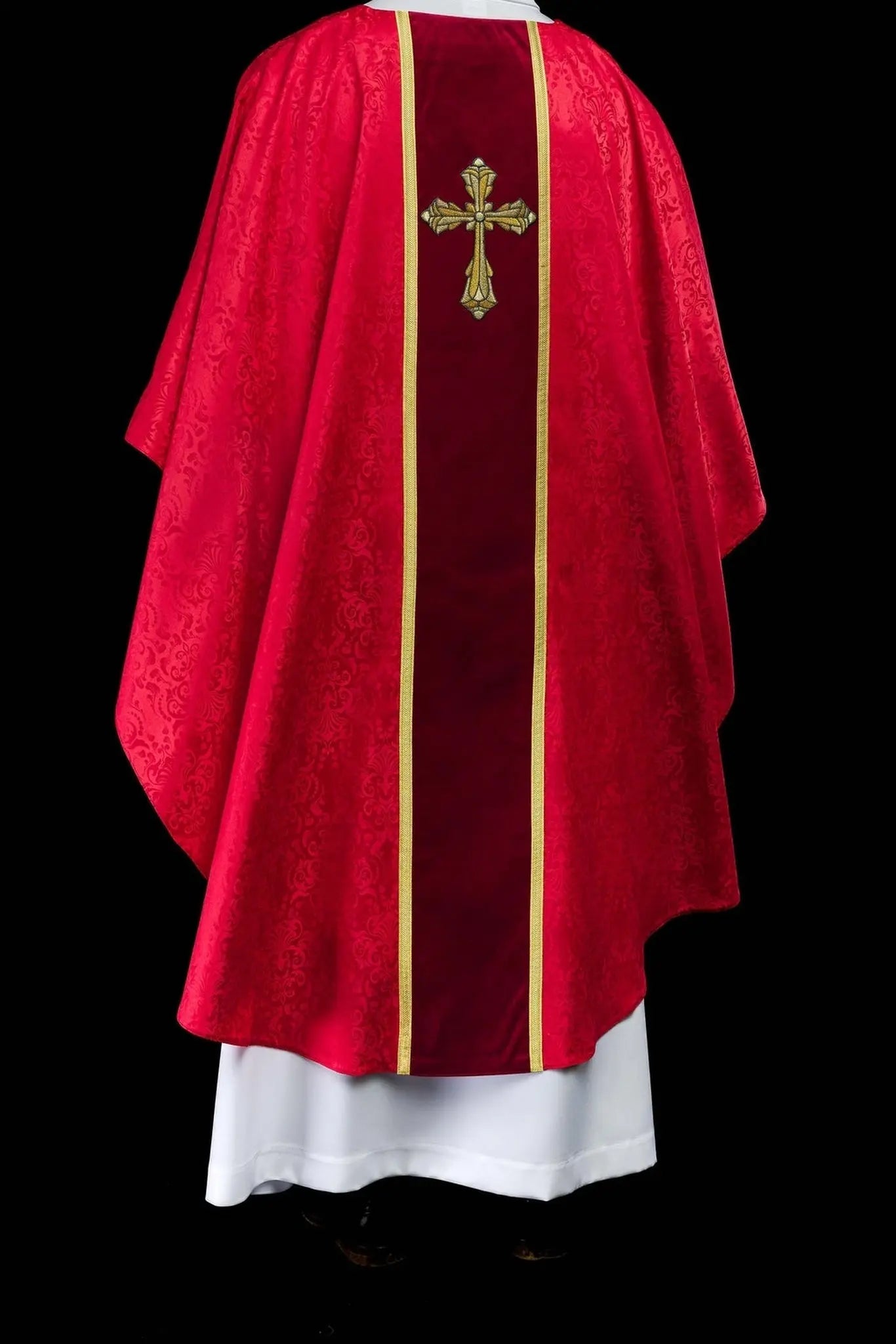 Liturgical red chasuble with band and embroidered cross on jacquard fabric