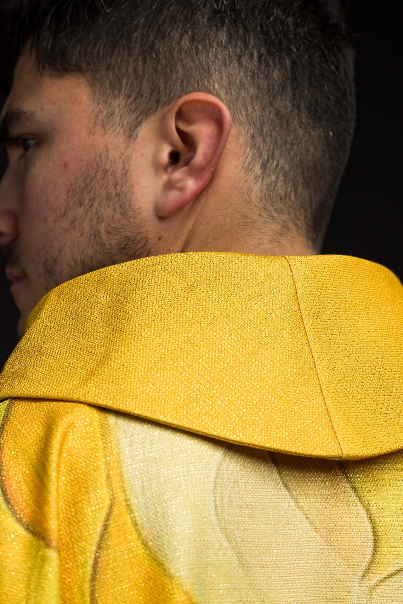 Ornat drukowany wielokolorowy z motywem krzyża - ORNATY.PL