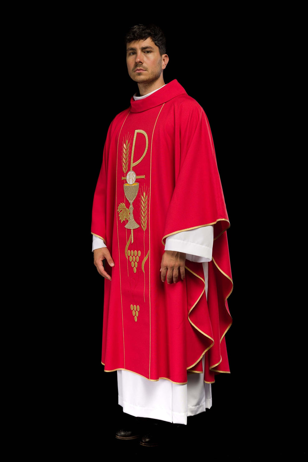 Czerwony ornat haftowany z wzorem Kielicha IHS - ORNATY.PL