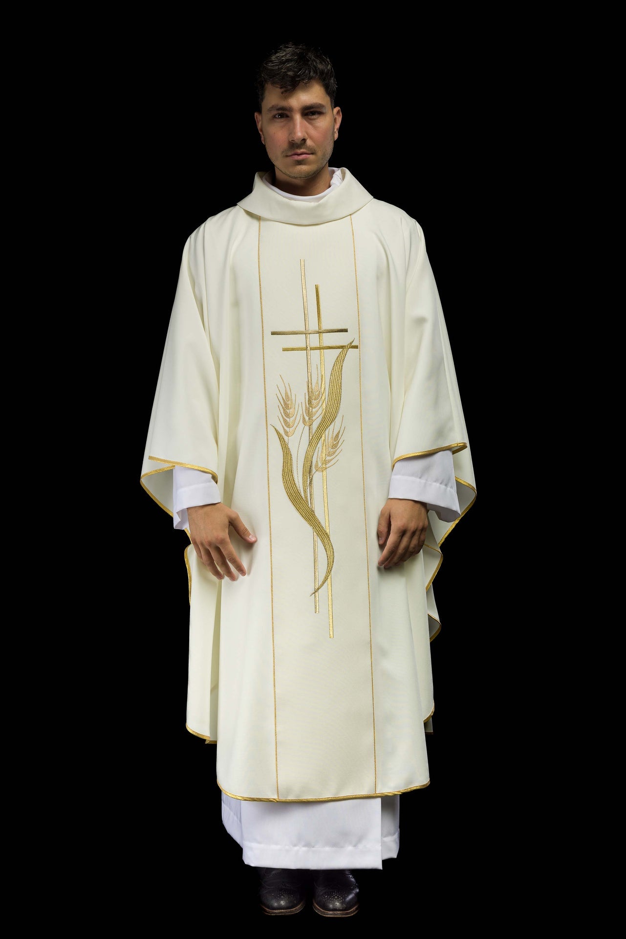 Ornat haftowany motywami krzyża i kłosów ecru - ORNATY.PL