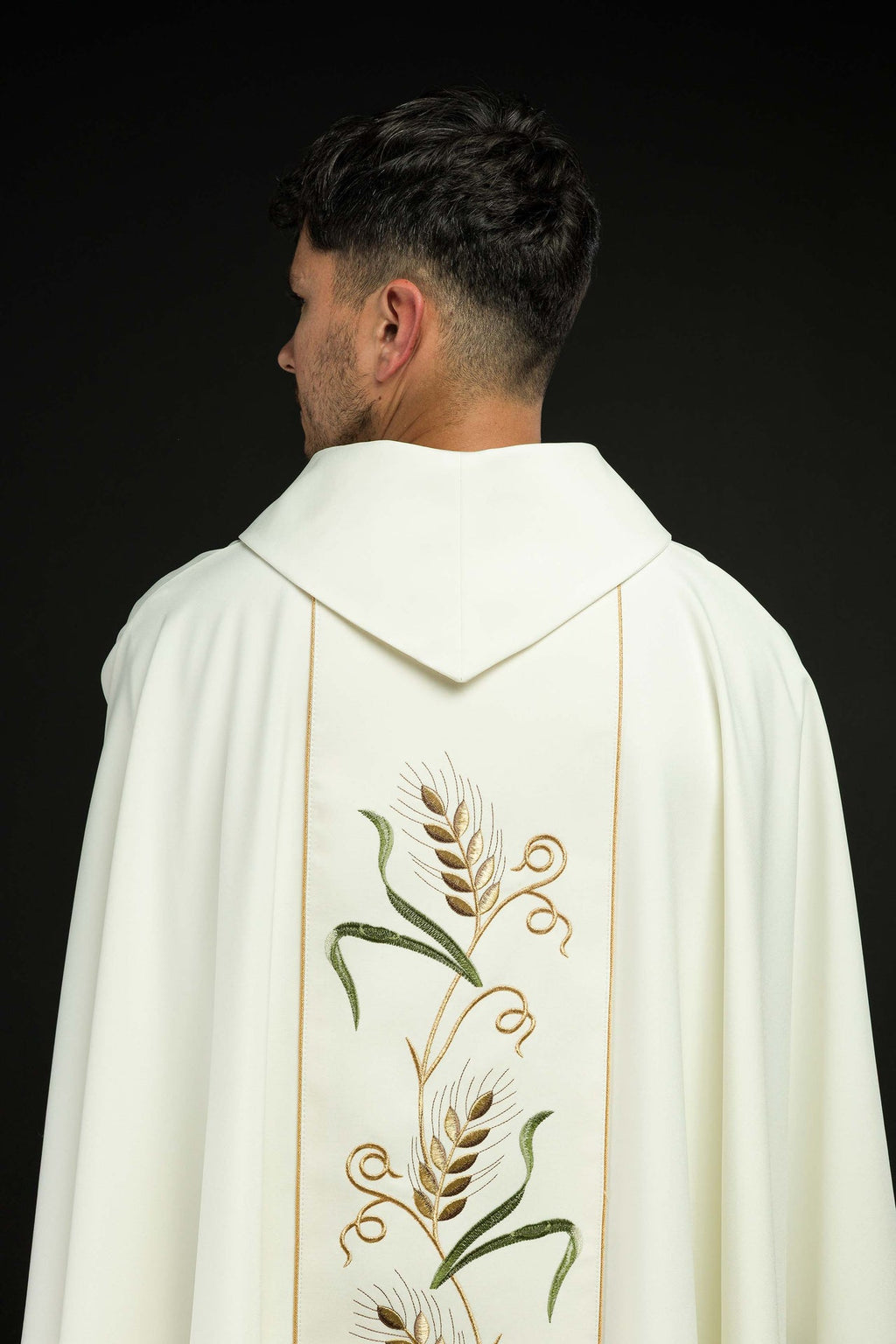 Ornat na pasie haftowany symbolem IHS, kłosy i winogrona ecru - ORNATY.PL