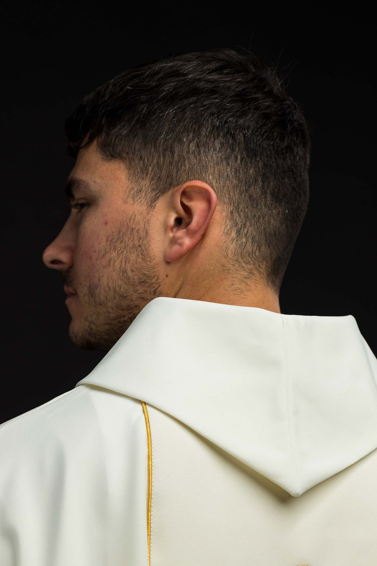 Ornat ecru z wizerunkiem Jezusa Dobrego Pasterza - ORNATY.PL