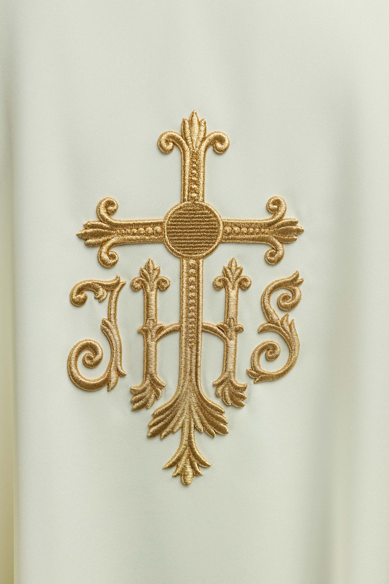 Ornat haftowany krzyża ecru - ORNATY.PL