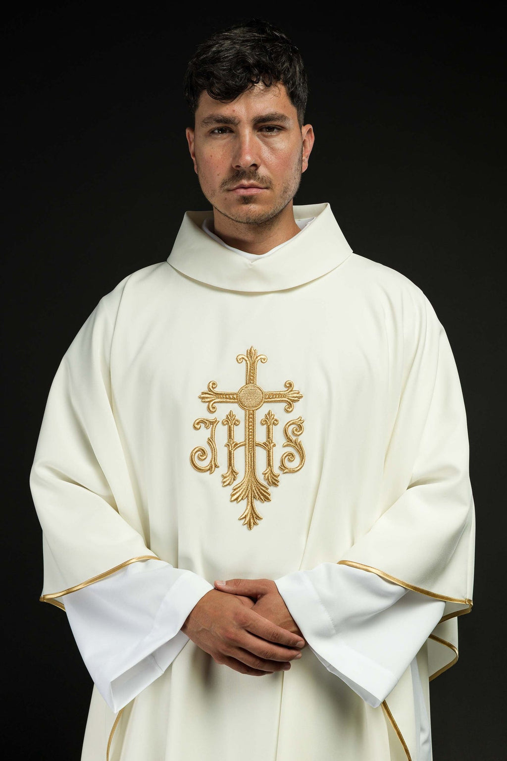 Ornat haftowany krzyża ecru - ORNATY.PL