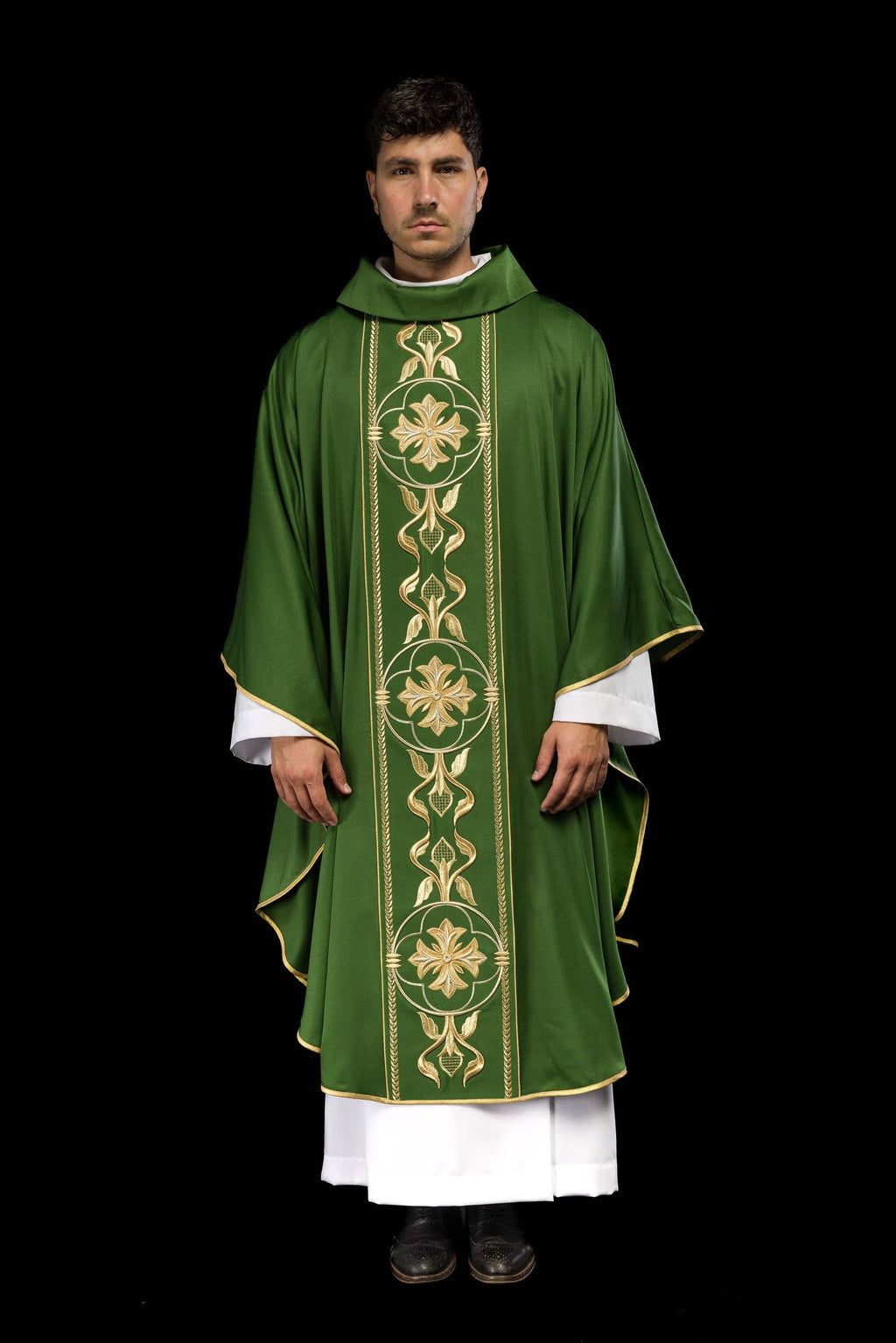 Ornat haftowany Zielony z Ozdobnym Pasem - ORNATY.PL