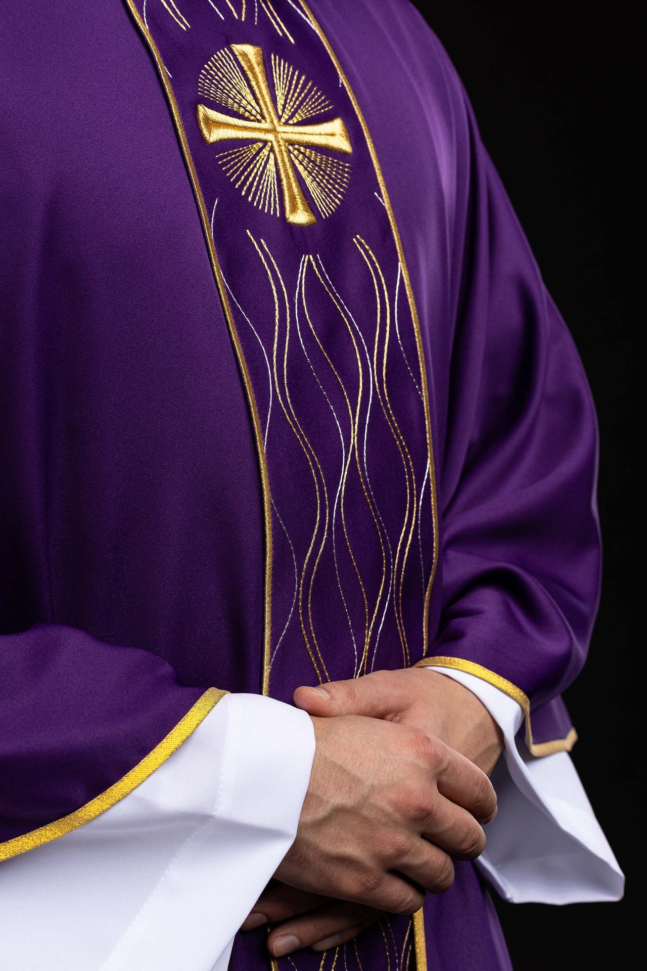 Ornat haftowany Krzyż fioletowy - ORNATY.PL