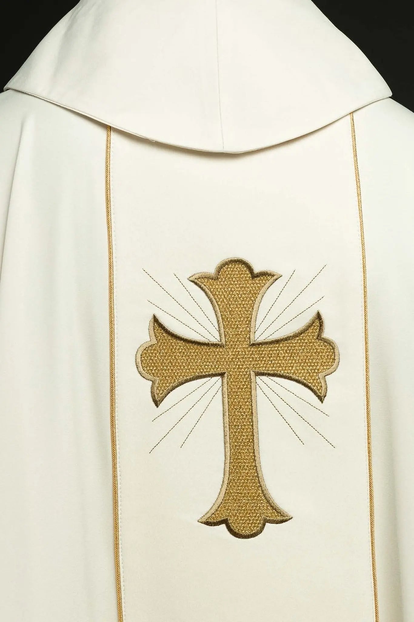 Chasuble with embroidered cross and ears in ecru